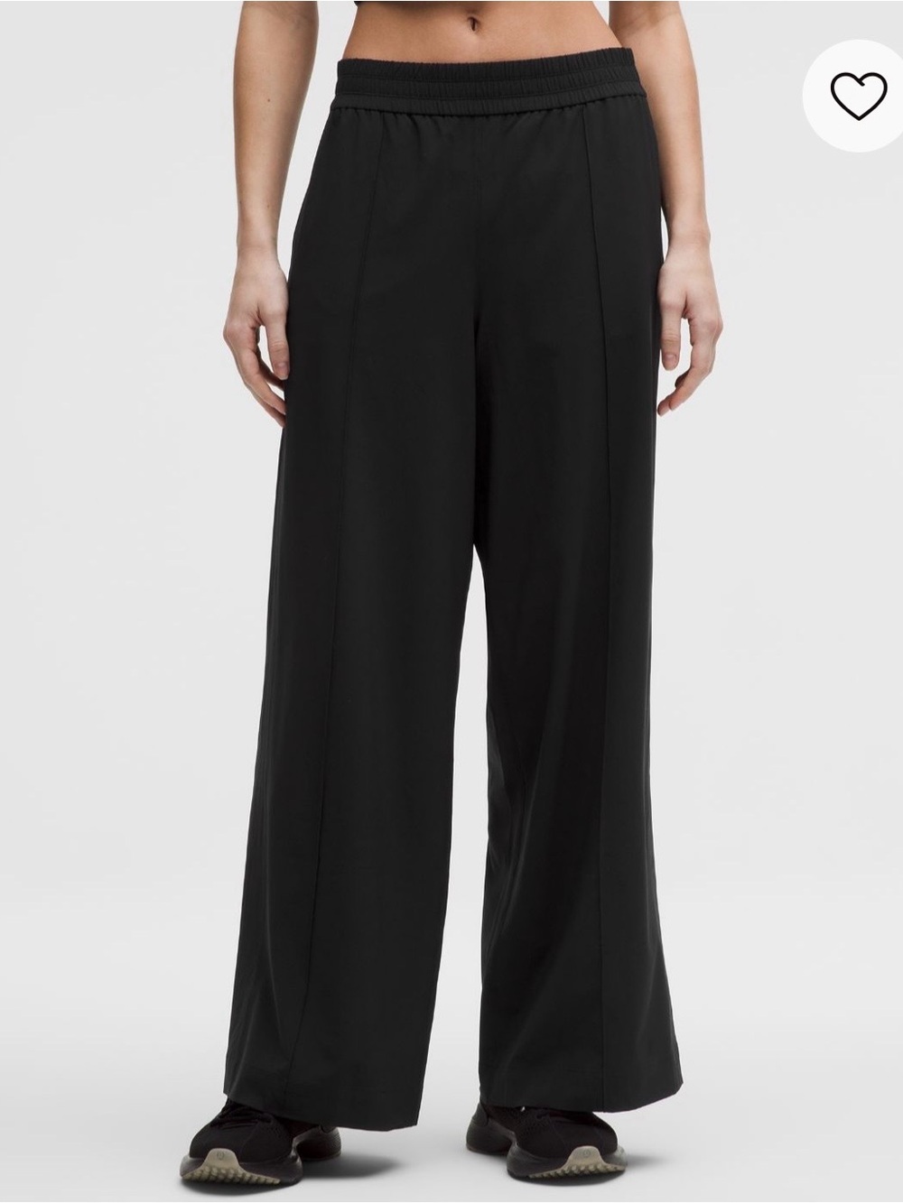 Lululemon Size L Black Breezily Mid-Rise
Pant Regular